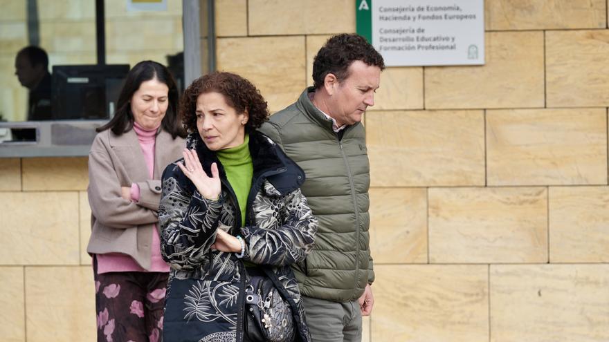 Los padres de Sandra Peña recurrirán el archivo de la querella contra el colegio: "Nos hunde y destroza más"