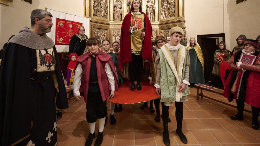 La Reina de la Faba se ensalza