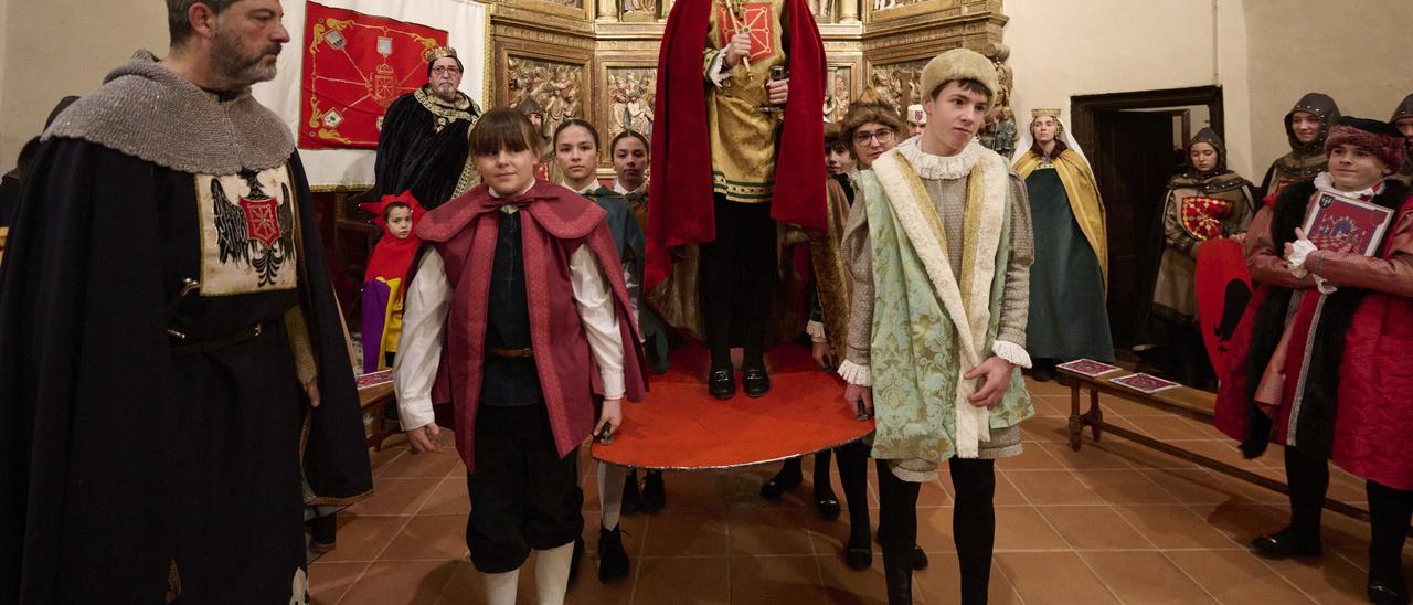 La Reina de la Faba se ensalza