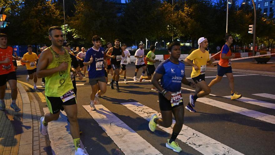 La noche de Bilbao se llena de runners