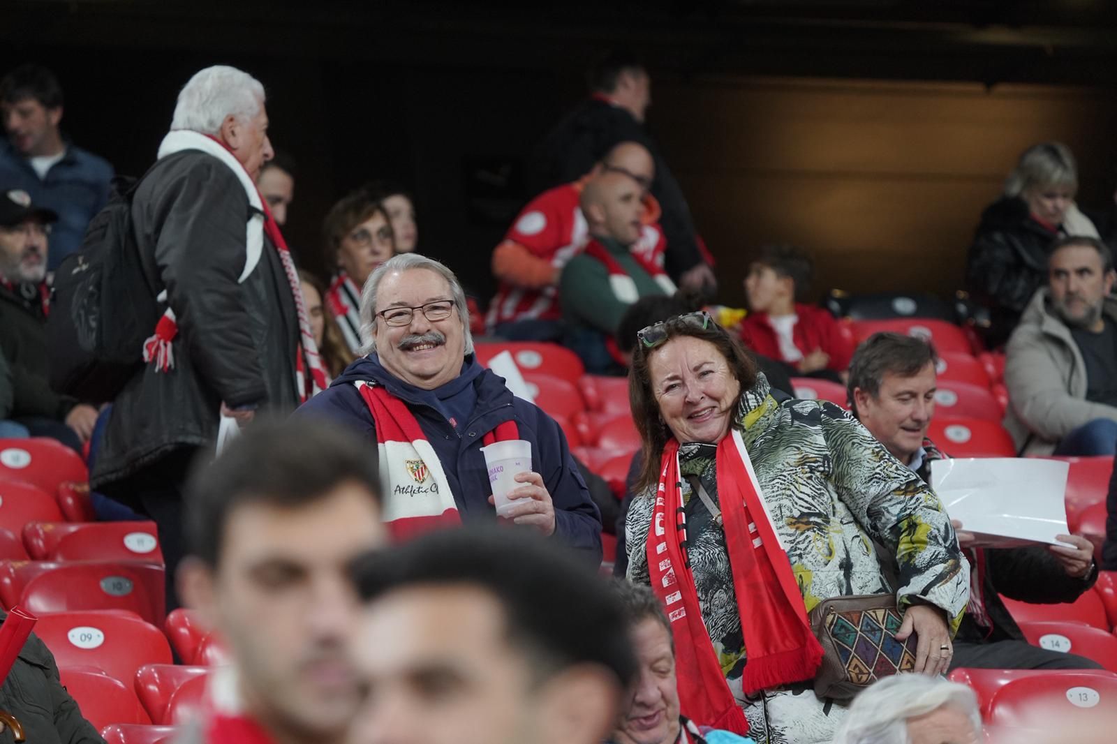 En imágenes: ¿Has asistido al Athletic-PSG en San Mamés? Búscate