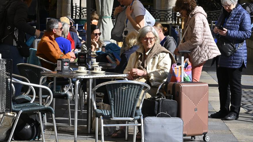 Las viviendas turísticas cobrarán el mismo impuesto por estancia que los hoteles de cinco estrellas