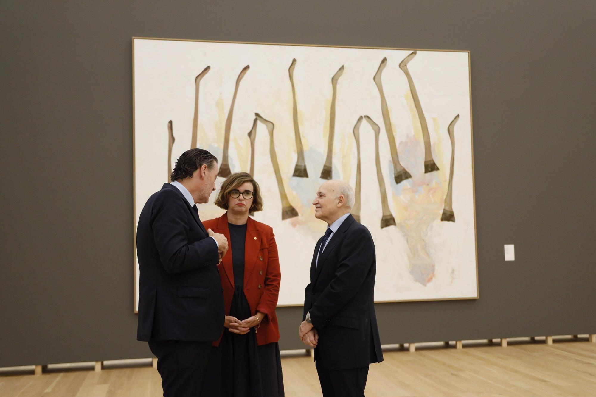 El edificio moderno del Bellas Artes reabre con Baselitz, el artista que decidió pintar el mundo al revés