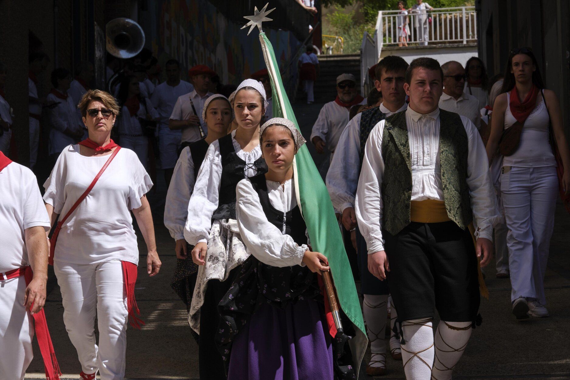 Fotos de la Bajadica del Puy de mujeres