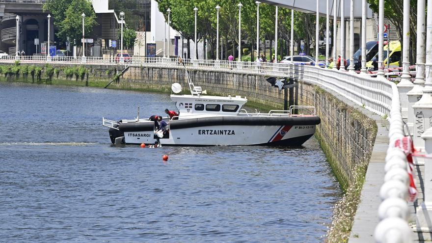 Recuperan el cuerpo sin vida de una persona en la ría de Bilbao