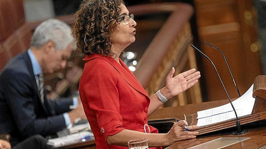 Moncloa loa la fortaleza de sus cuentas ante “meses difíciles”