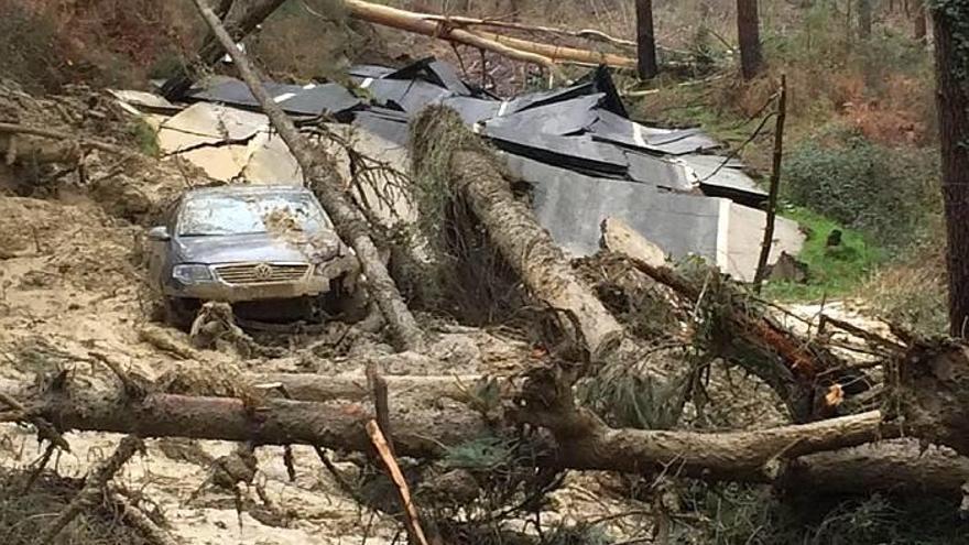 El lunes abrirá la carretera cortada por un alud de barro en Larrabetzu