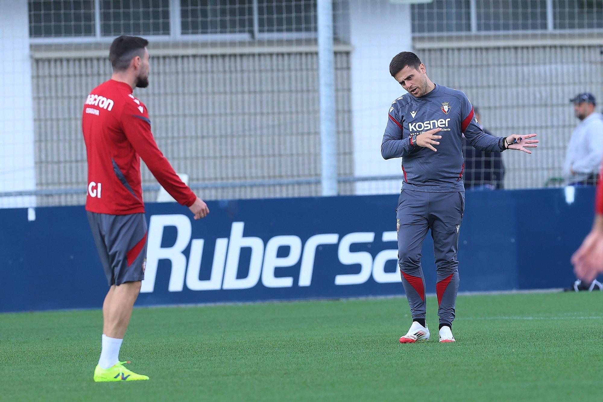 Fotos del entrenamiento de Osasuna (24 de septiembre de 2025)