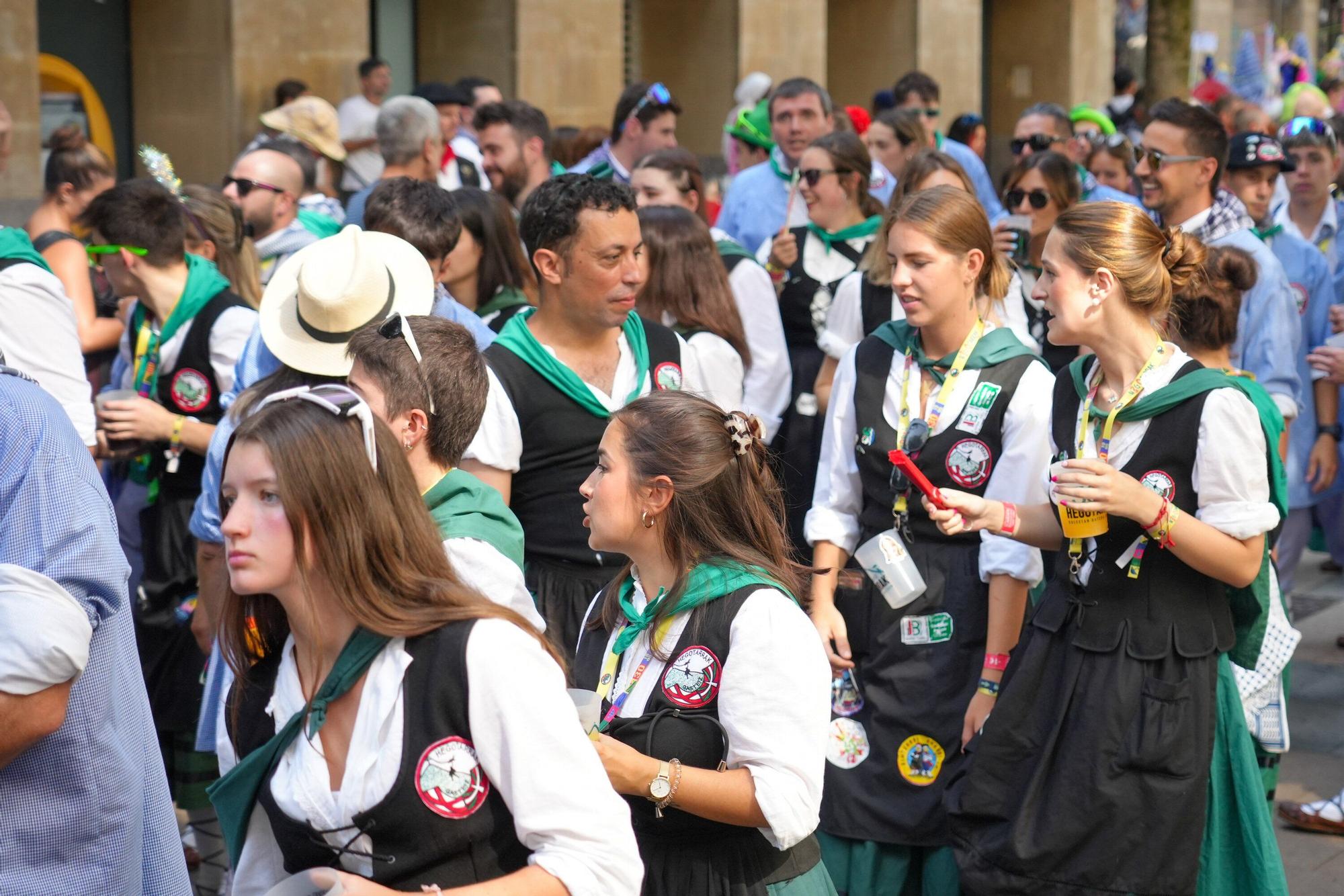 En imágenes: Blusas y neskas veteranos celebran su día grande en La Blanca