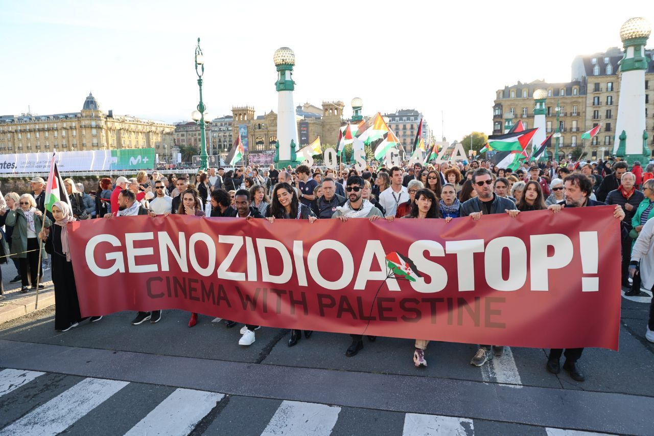La solidaridad con Palestina llena las calles de Donostia