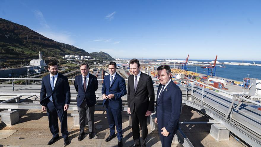 Euskadik “industria hobearen, industria gehiagoren eta isuri gutxiagoren aldeko apustua” berretsi du, Hidrogeno Sare Tronkala zabalduta