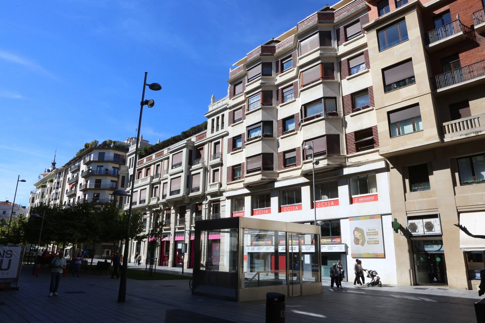 Imagen de la fachada del inmueble, hito de la modernidad arquitectónica del siglo XX.