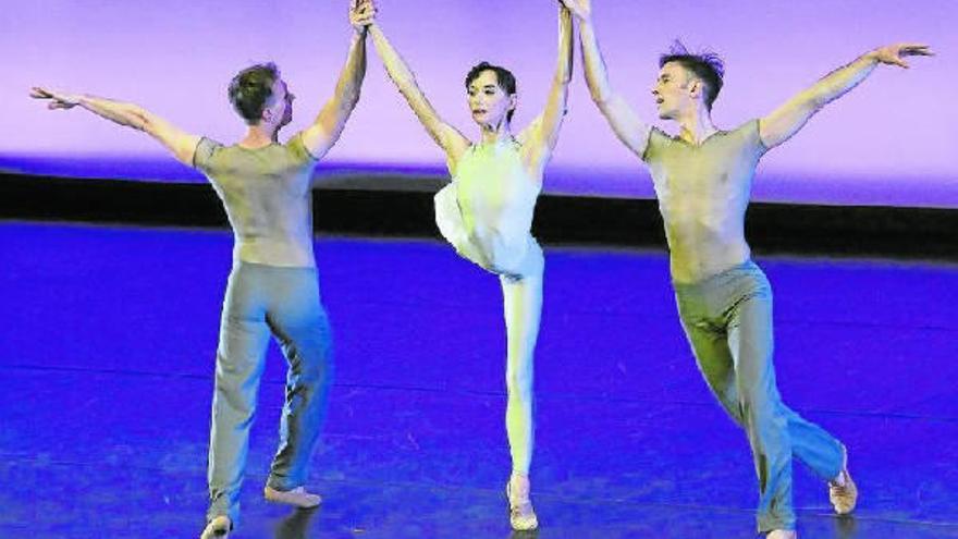 Lucía Lacarra baila en el Kursaal en la gala Gure Ametsa el pasado año.