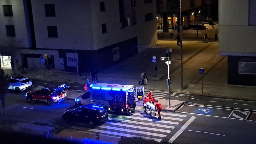 Herida grave una mujer de 26 años tras sufrir una caída mientras circulaba en patinete en Sarriguren