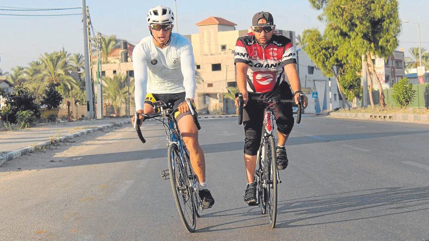 Pedalear solo con una pierna: la historia de Dali y Abu Asfour
