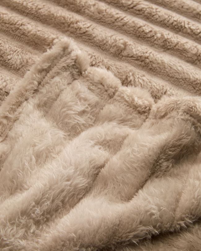 Manta acanalada de Primark