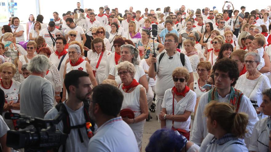 Burlada recuerda a las víctimas de la violencia de género