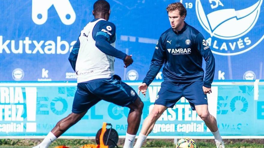 Coudet dirige el entrenamiento del Alavés