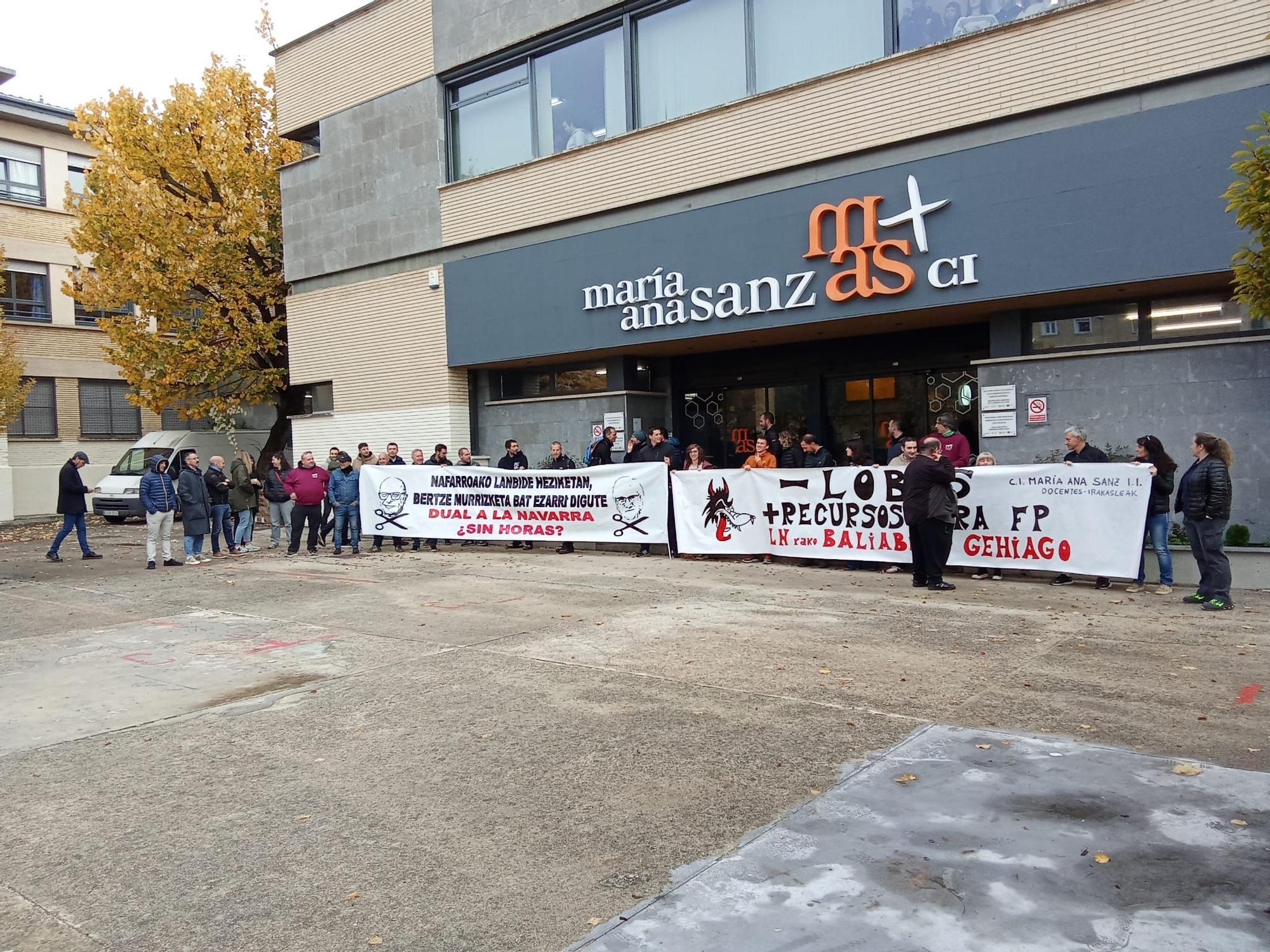 Fotos de la huelga de docentes de Formación Profesional (FP) en Navarra