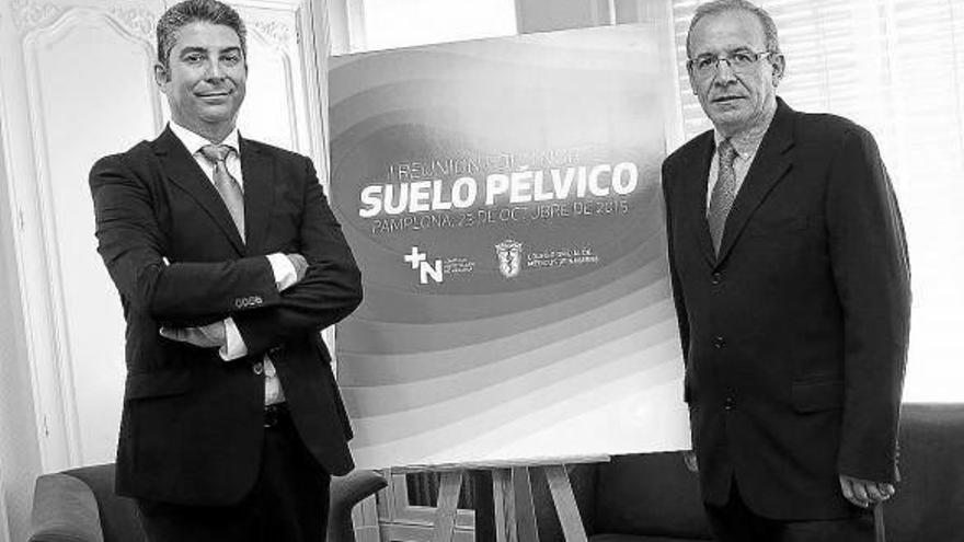 Iñigo Fernández, resposable de la nueva consulta de Suelo Pélvico,  junto a Ricardo Ezcurra.
