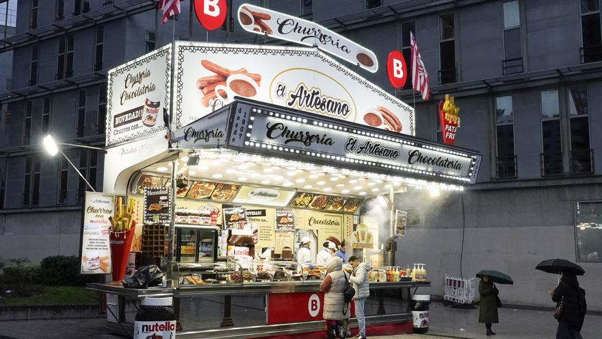 Últimos días de la churrería de la Intermodal: "Hemos hecho familia con los clientes"