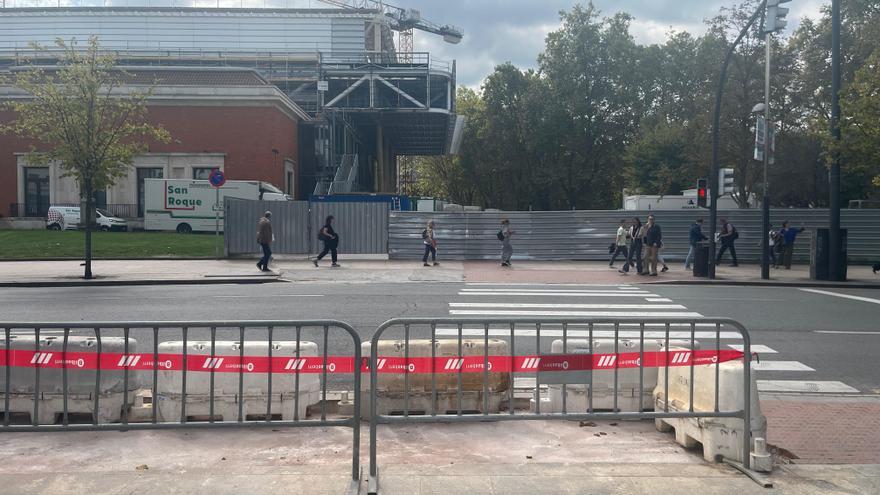 La Plaza Euskadi cierra tres meses a los peatones y corta el tráfico para mejorar el entorno