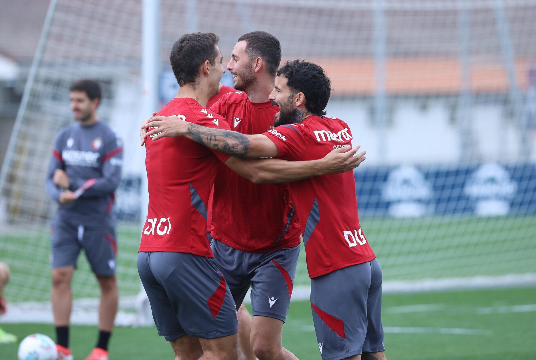 Fotos del entrenamiento de Osasuna (12/09/2025)