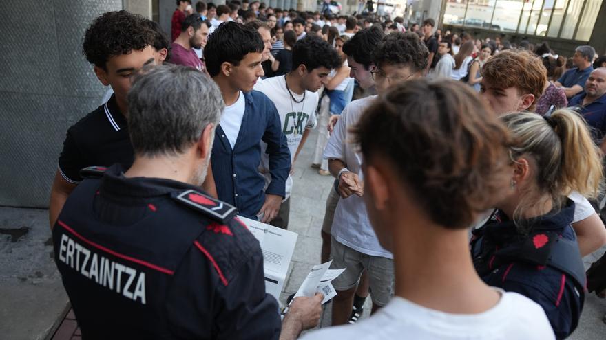 Alumnos afectados por ceros en euskera en la PAU se matriculan en EHU, atendiendo a las órdenes judiciales