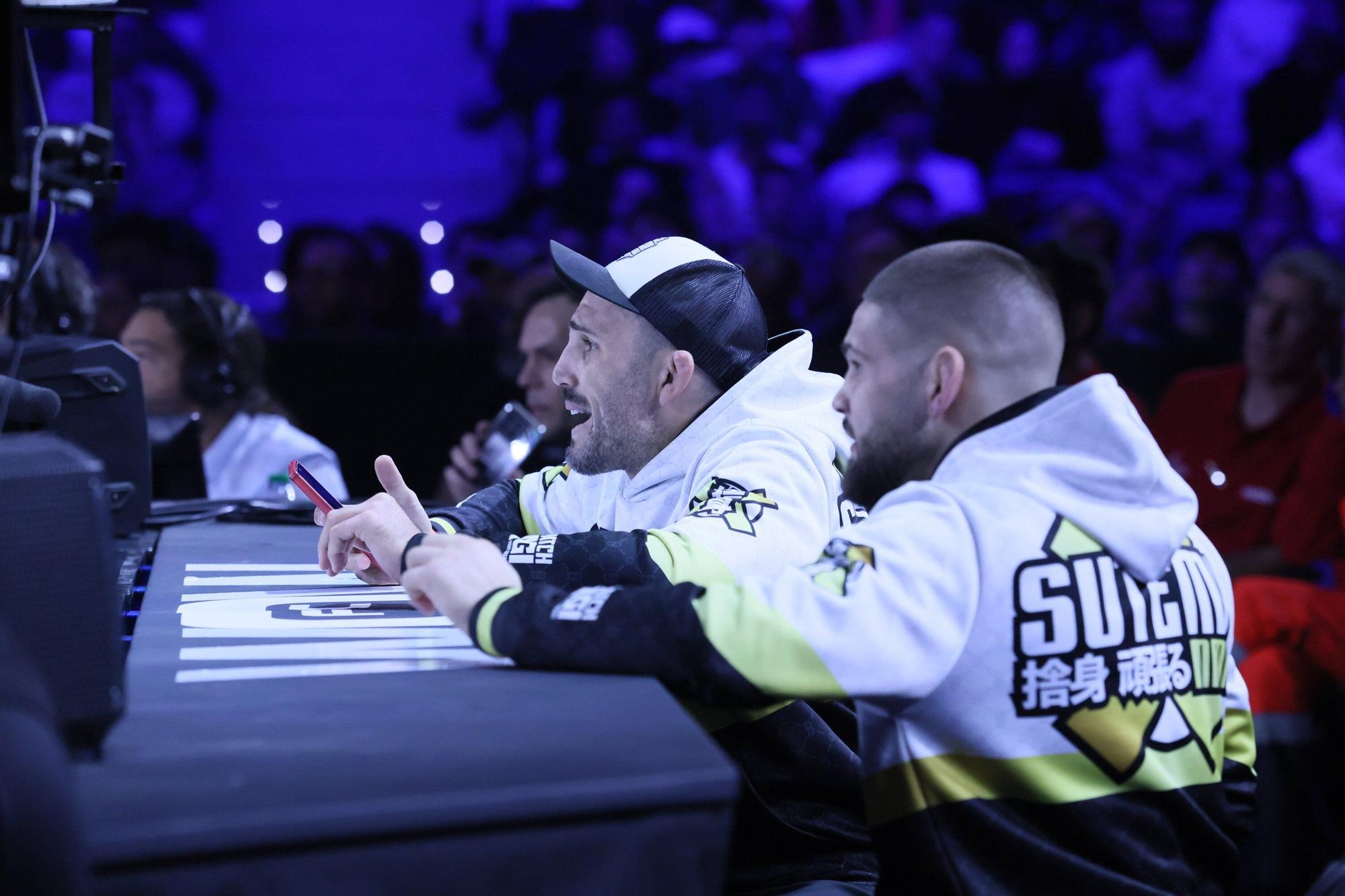 En imágenes: El Buesa se rinde al MMA con Topuria como estrella