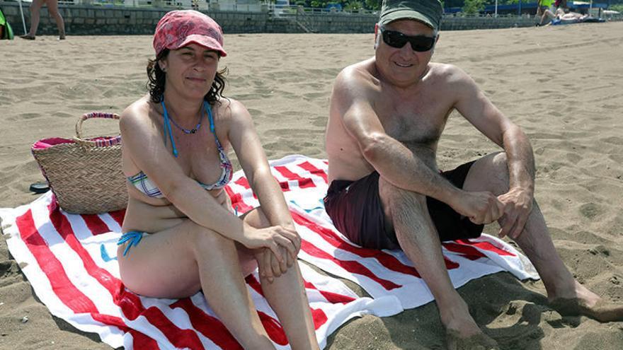 María José Figal e Iñaki García van con lo indispensable.
