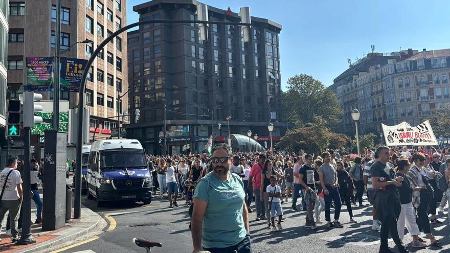 Miles de personas se manifiestan en Gran Vía