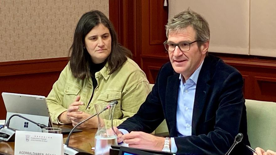 Gorka Urtaranek desgaitasuna duten pertsonei etxean ahalik eta denbora gehien egotea alde egin du