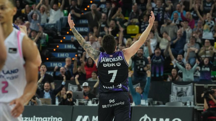 El Surne Bilbao y Miribilla saben sufrir para acabar disfrutando con su imbatibilidad