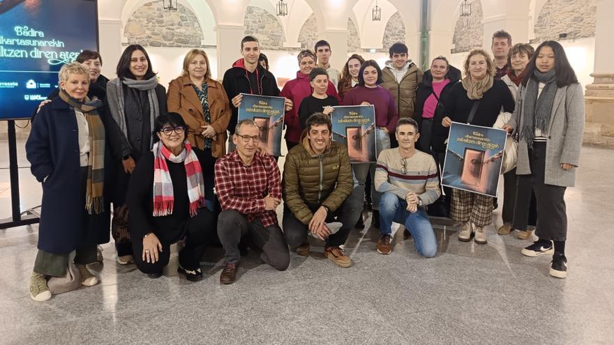 Arrasate enciende la Navidad con un chaparrón de más de 70 actividades y un mensaje de solidaridad