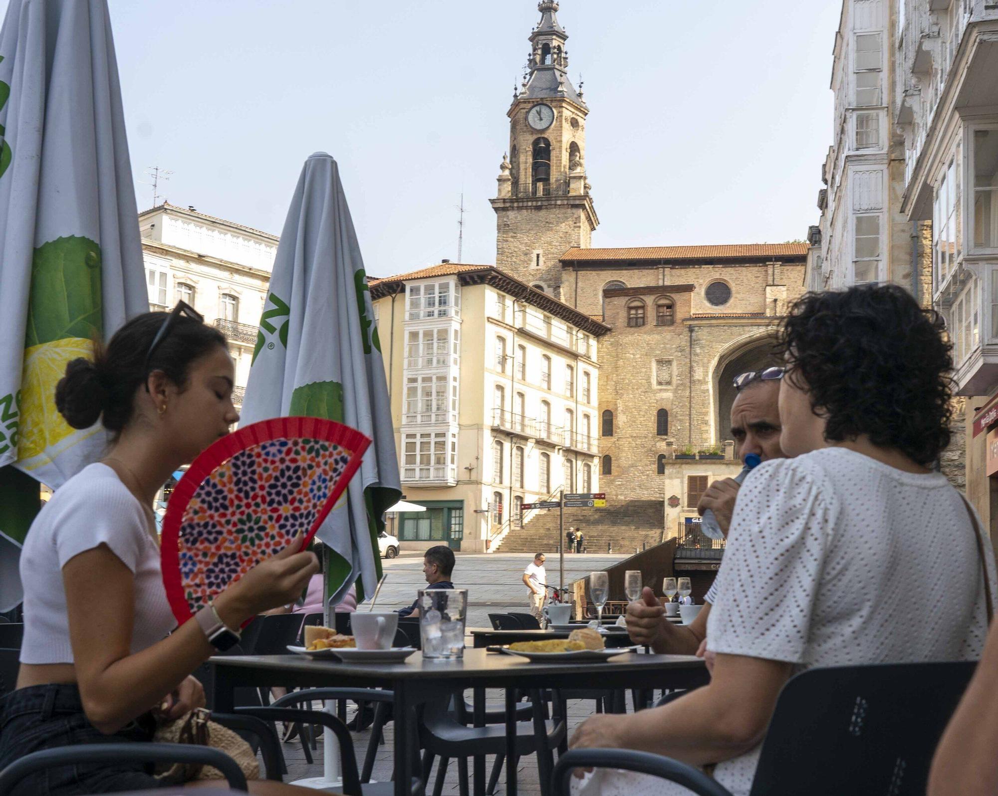 En imágenes: Vitoria sufre los estragos de la ola de calor