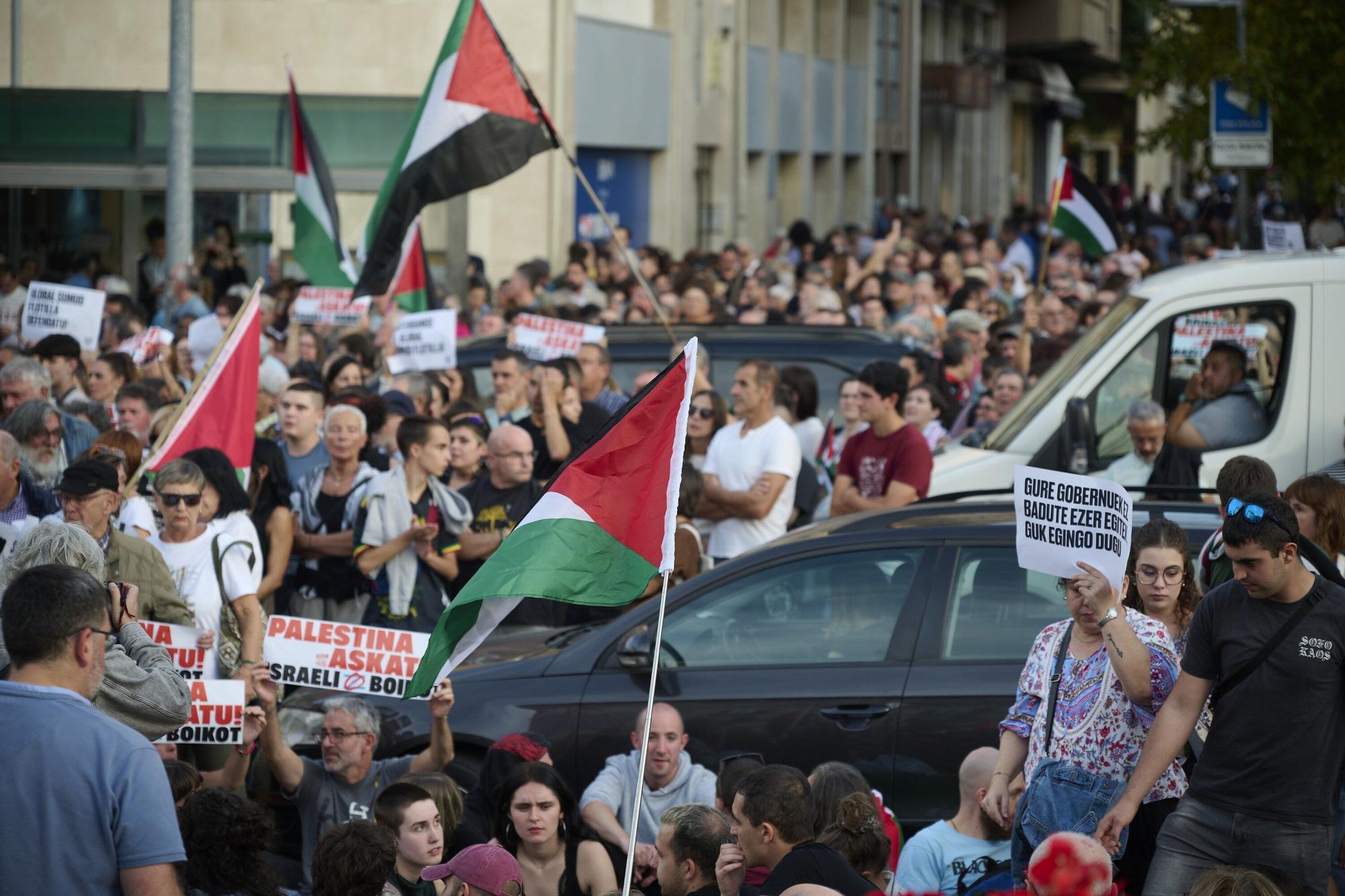 Concentración en Pamplona contra la detención de la flotilla humanitaria a Palestina