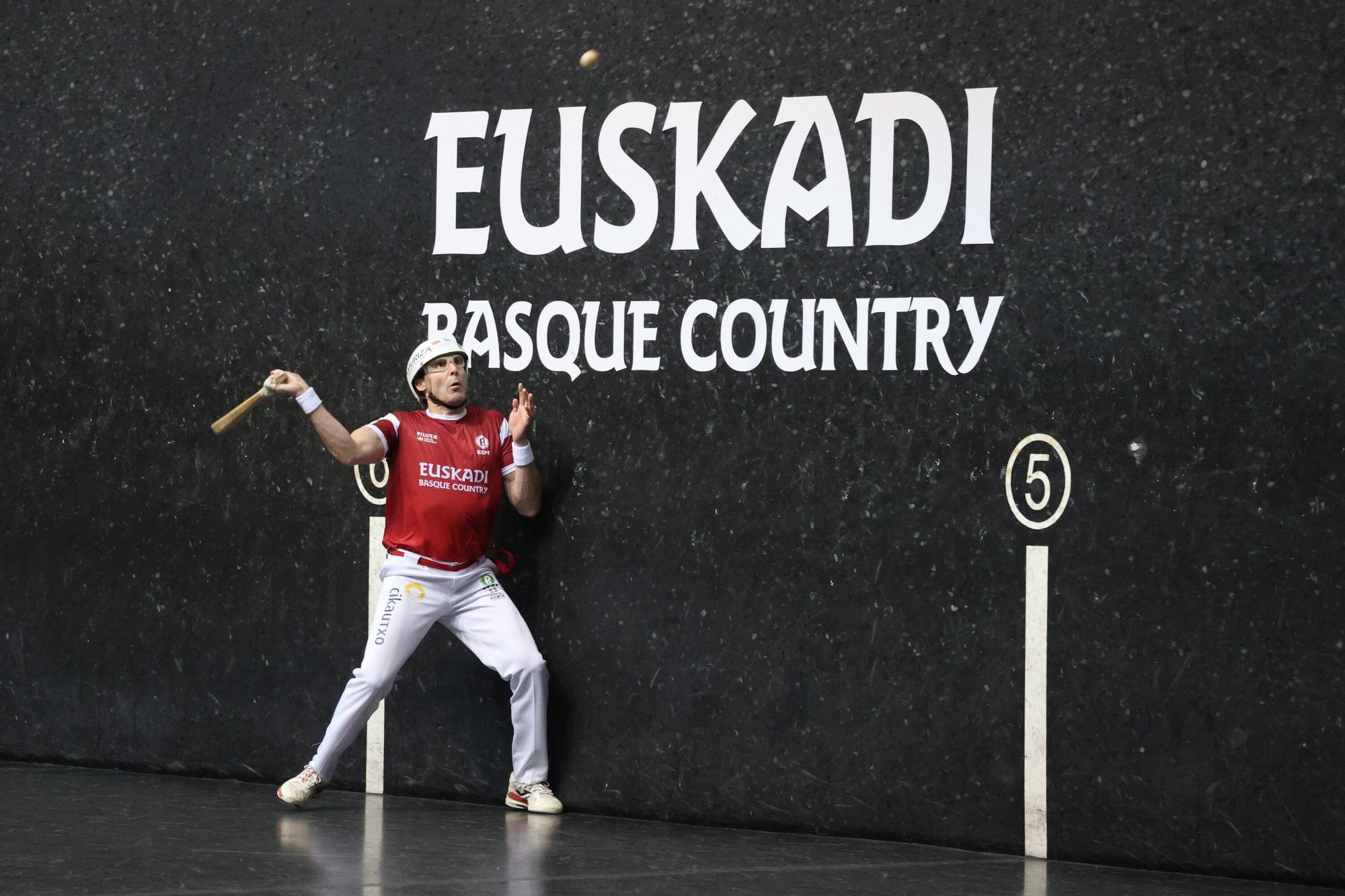 Gaubeka y un superlativo Imanol tumban a España en un partidazo y pelearán por las medallas de la Liga de Naciones de pala corta
