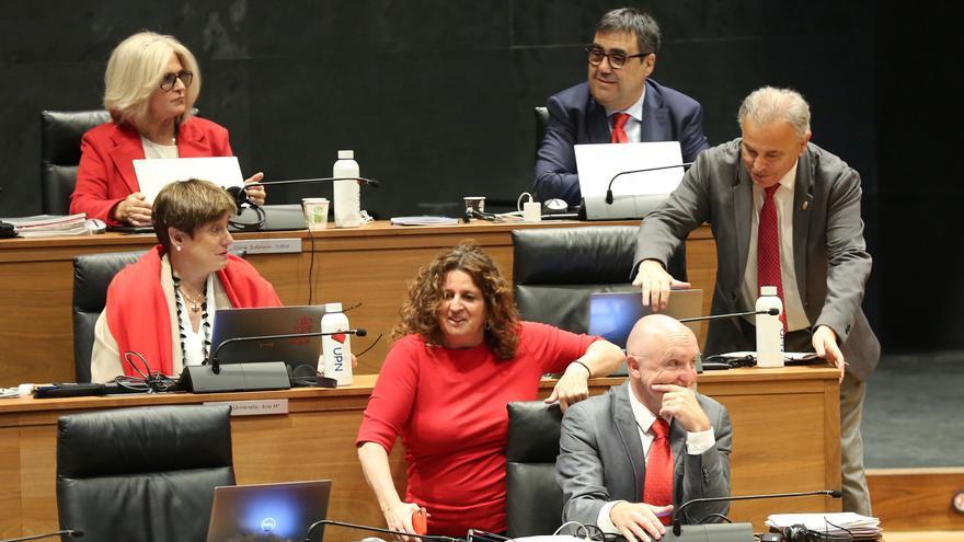 Fotos del pleno del Parlamento de Navarra (jueves 30 de abril de 2026)