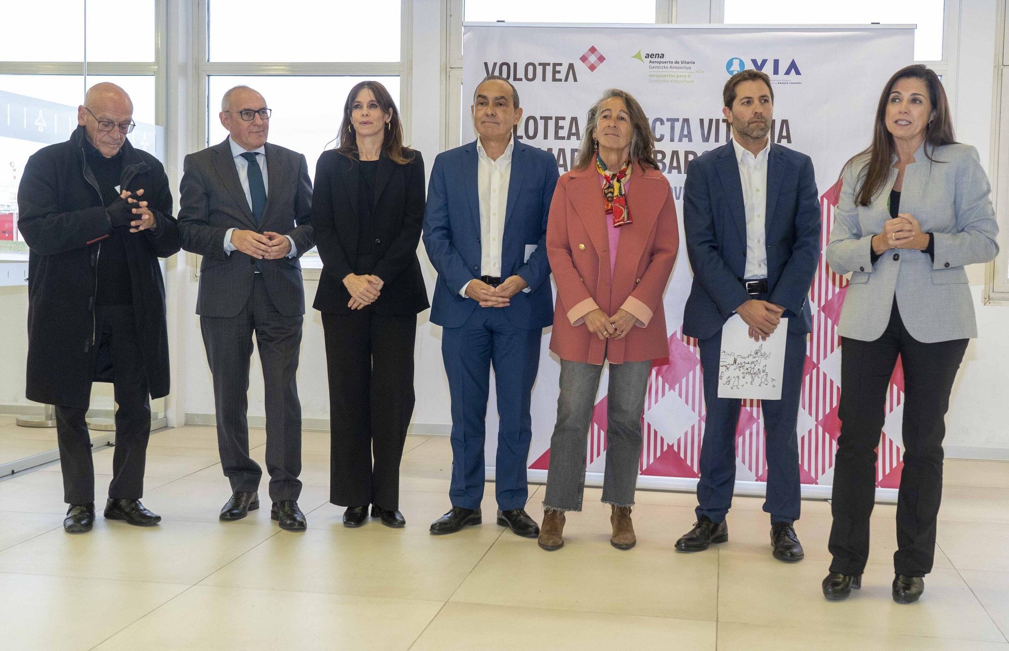En imágenes: Foronda estrena los vuelos regulares a Barcelona y Madrid