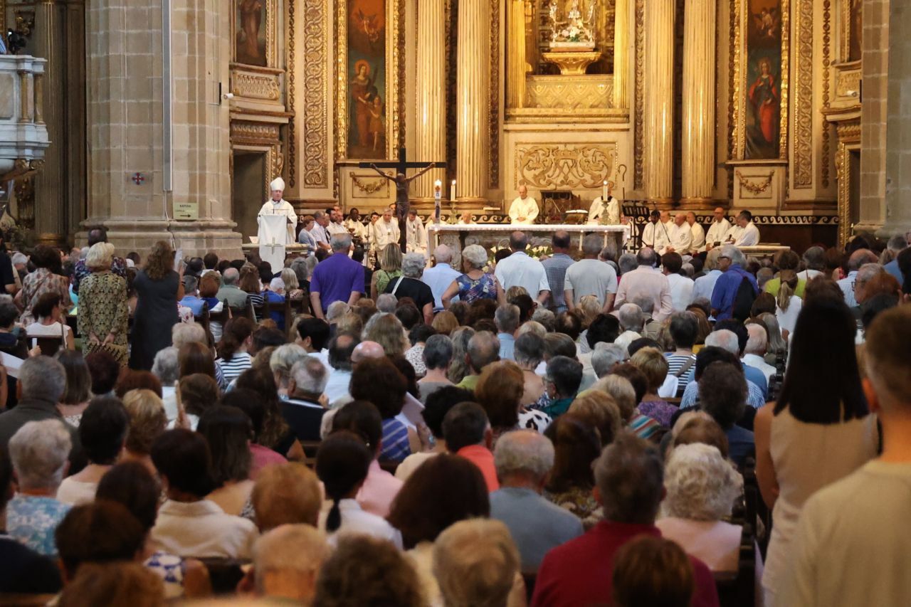 La misa de La Salve, en imágenes