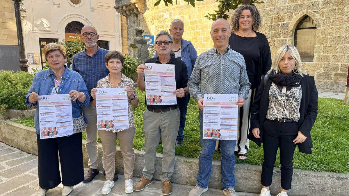 Presentación del programa ‘+60 Adinekoen Udazkena’ en Zarautz.