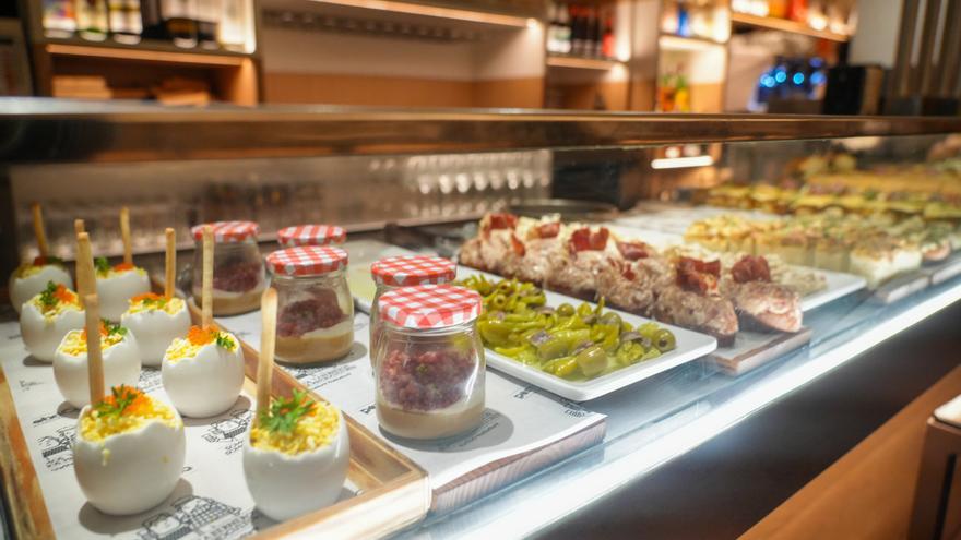 La prestigiosa taberna vitoriana perretxiCo expande su barra de pintxos a Málaga