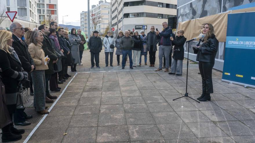 En imágenes: Zabalgana estrena un mural sobre la evolución del movimiento obrero