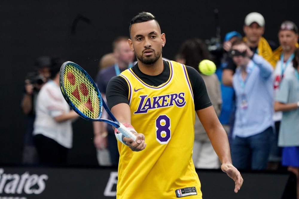 Nick Kyrgios con la camiseta de Kobe Bryant en su partido ante Nadal en el Open de Australia.