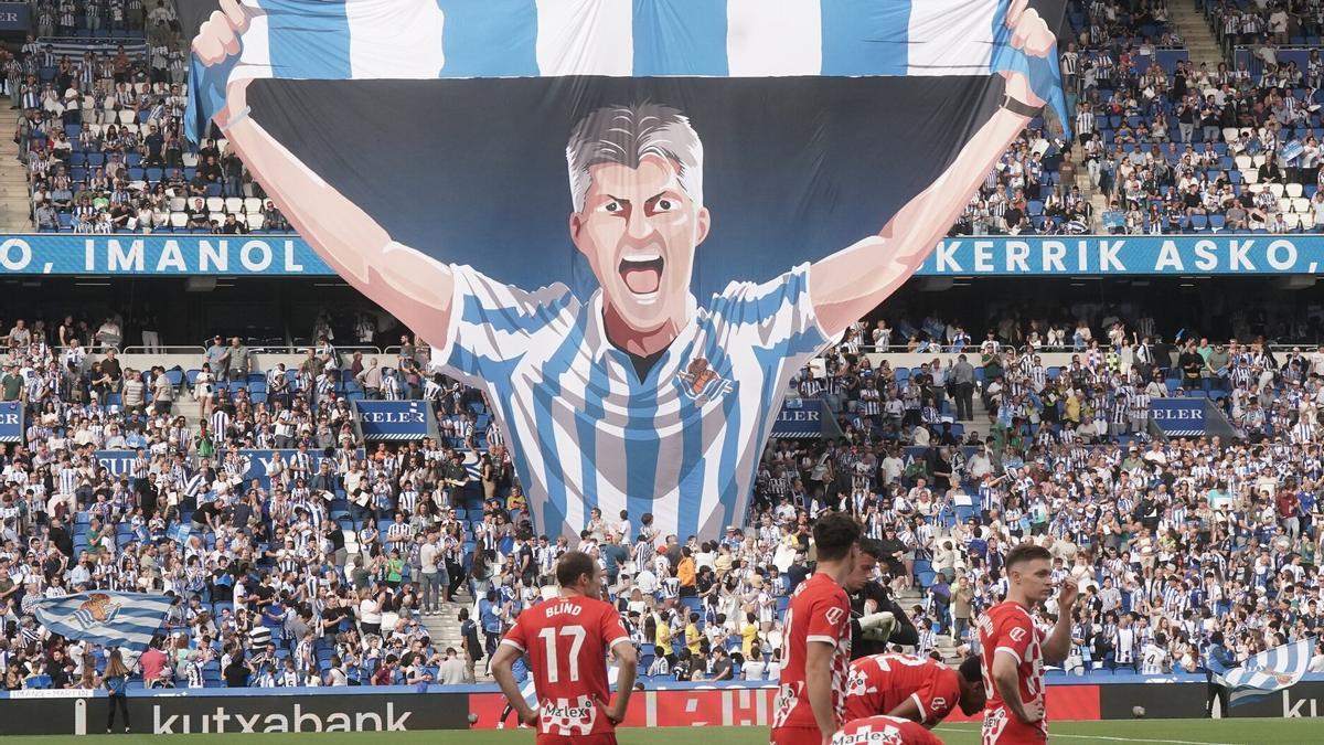 Anoeta rinde homenaje a Imanol Alguacil