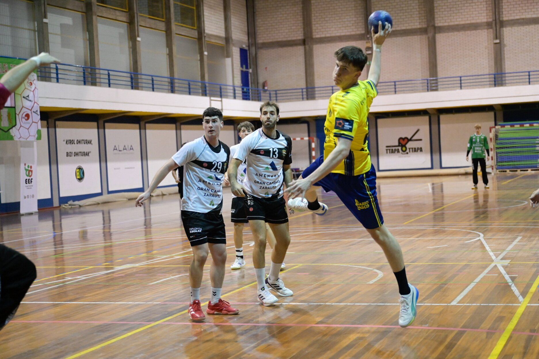 El Irudek Bidasoa Irun, campeón de su décima Euskal Kopa consecutiva ante Amenabar Zarautz