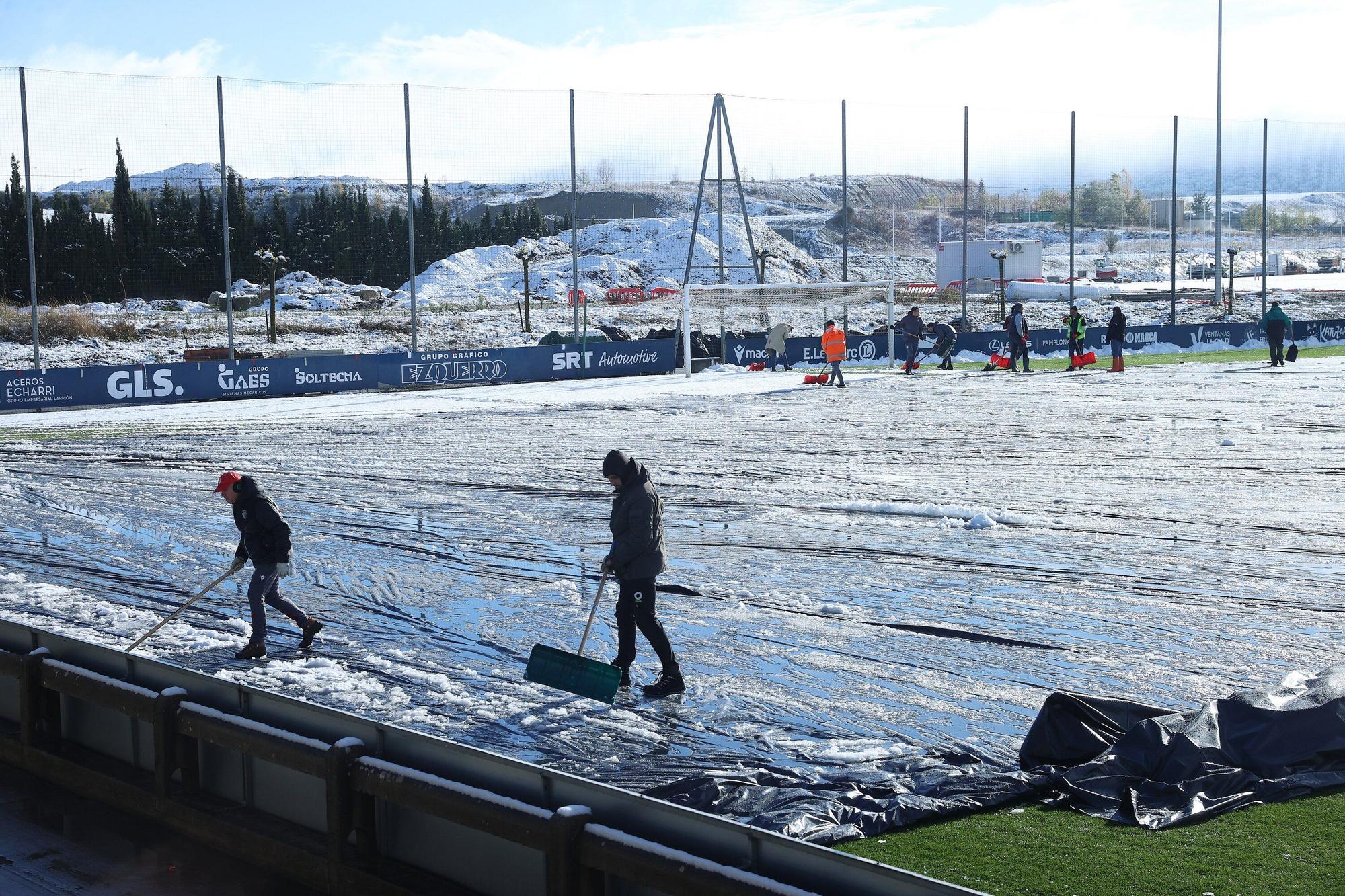 Fotos del entrenamiento de Osasuna (viernes 21 de noviembre de 2025)