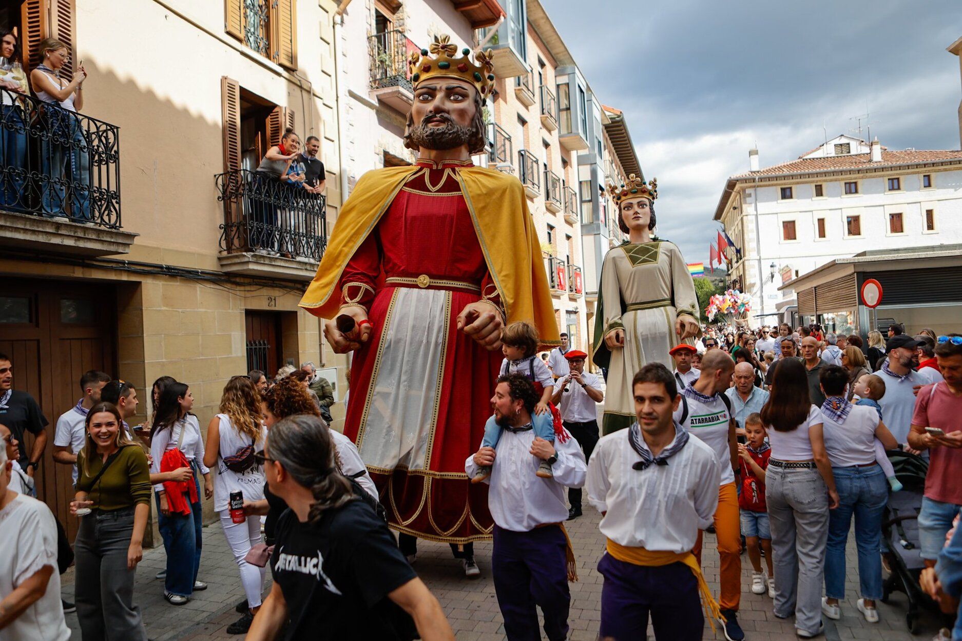 Fotos del chupinazo de fiestas de Villava-Atarrabia