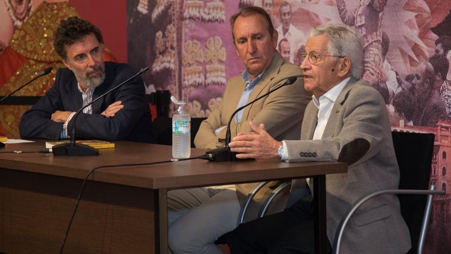 El tudelano Alfonso Verdoy presenta su libro &#039;El toreo: Arte y Mito&#039;, en la plaza de toros de Las Ventas