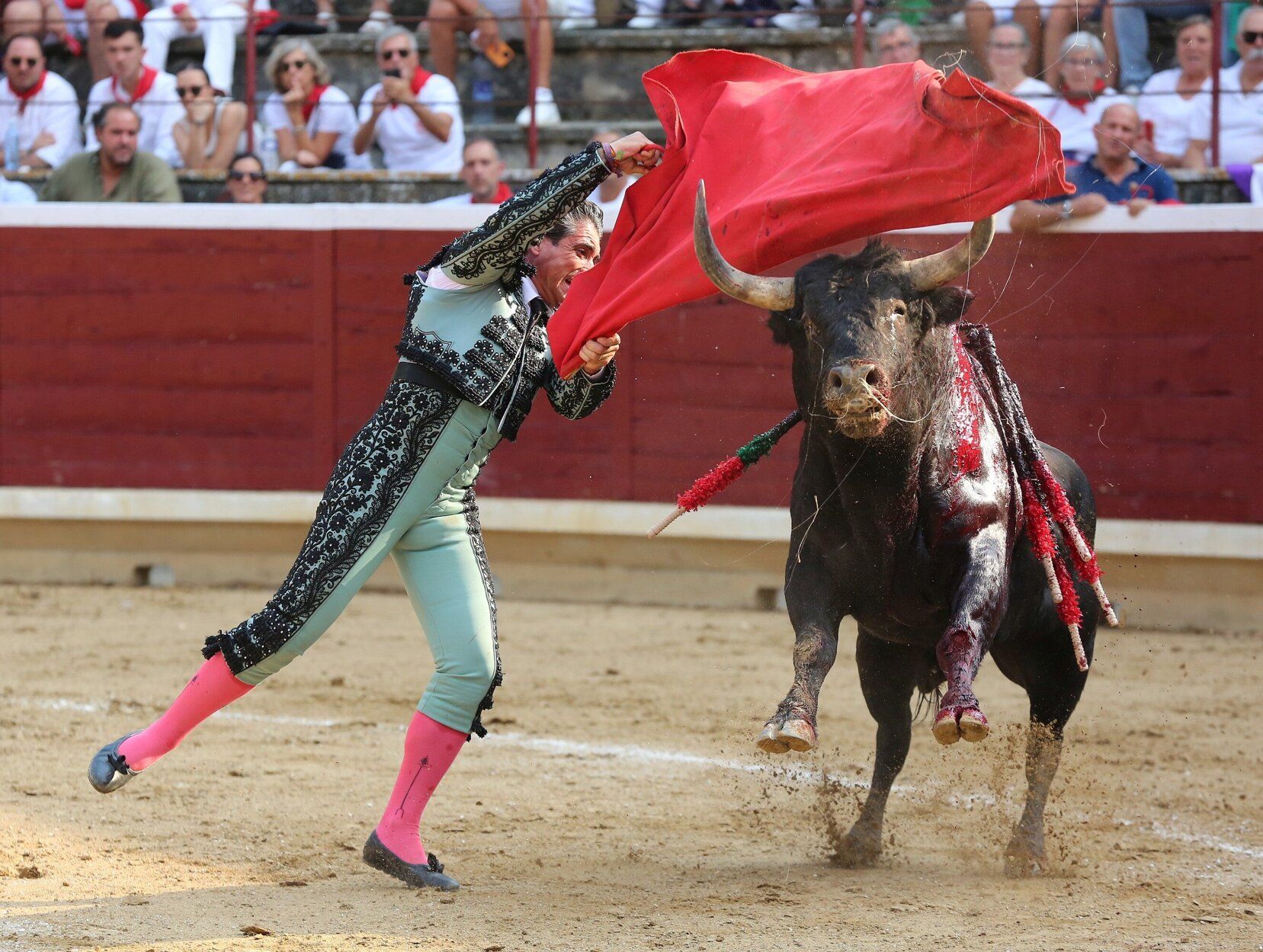 Fotos de la tercera corrida de toros de fiestas de Tafalla